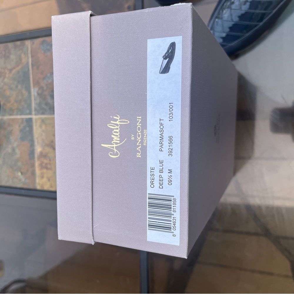 AMALFI by Rangoni Firenze Leather loafer style shoe. Italy. 9.5M. Deep Blue - Picture 10 of 10